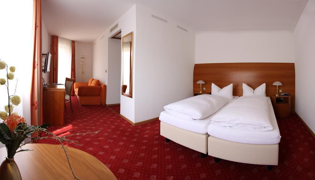 Hotel zur Pfalz Kandel Zimmer foto